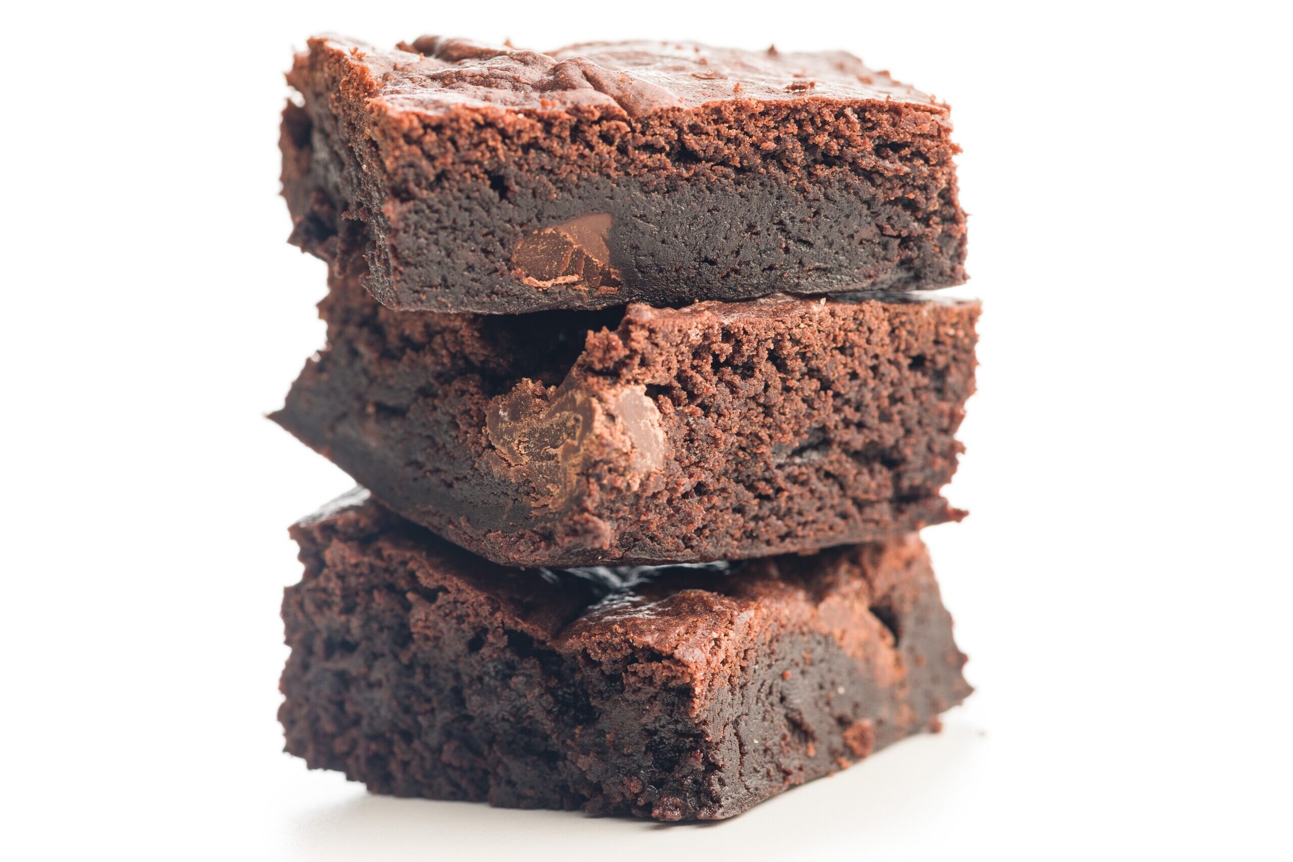 Tre hjemmelagde brownies-biter i et t&aring;rn. (Foto: Shutterstock)